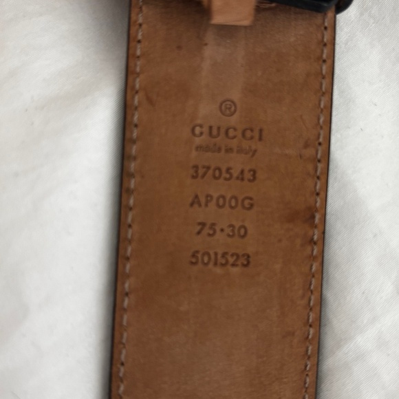 Gucci Blondie Belt Black Leather with Gold Buckle - Picture 2 of 4